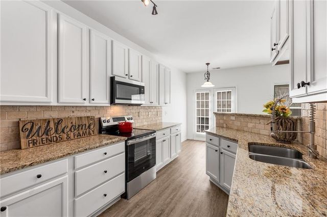 1776 Willow Branch NW Lane E, Kennesaw, GA 30152