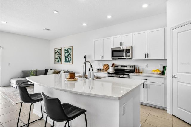 2307 PARAVANE WAY, Wesley Chapel, FL 33543
