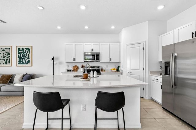 2307 PARAVANE WAY, Wesley Chapel, FL 33543