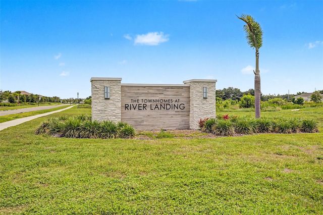 2307 PARAVANE WAY, Wesley Chapel, FL 33543