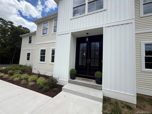 7 Morrow Court, Walden, NY 12586