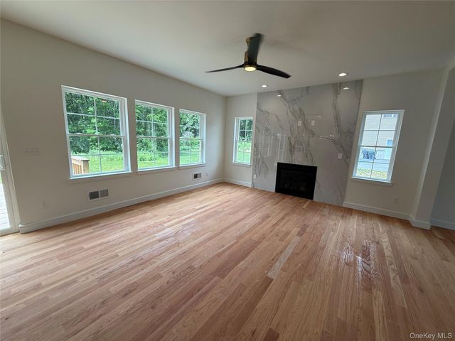 7 Morrow Court, Walden, NY 12586