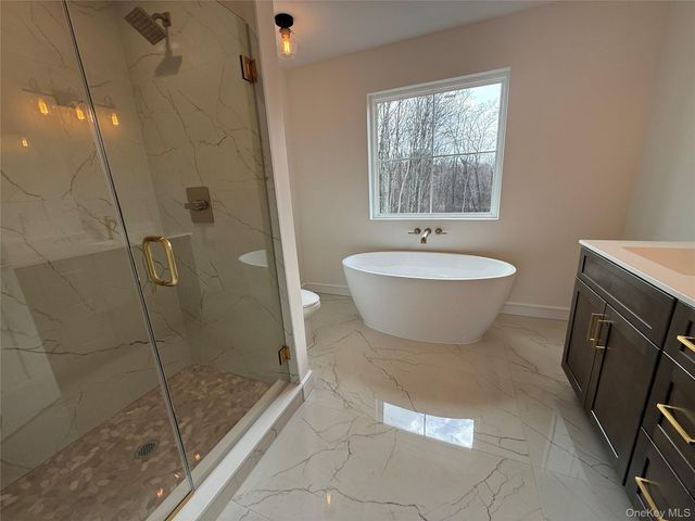 7 Morrow Court, Walden, NY 12586
