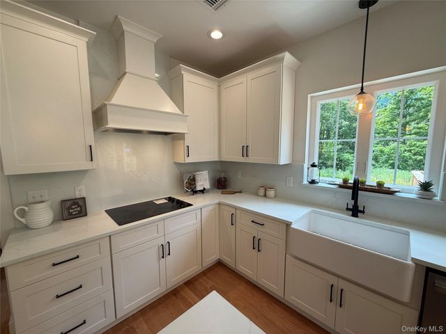 7 Morrow Court, Walden, NY 12586