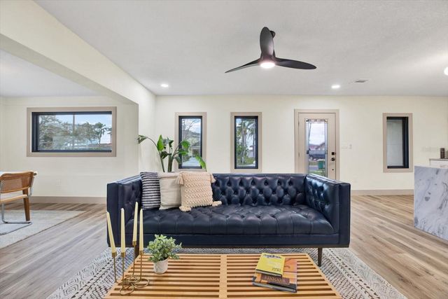 203 DRIFTWOOD DRIVE W, Palm Harbor, FL 34683