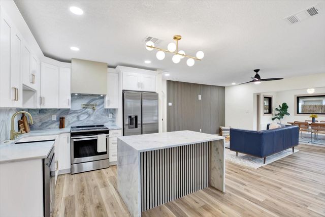 203 DRIFTWOOD DRIVE W, Palm Harbor, FL 34683