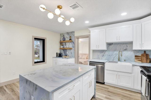 203 DRIFTWOOD DRIVE W, Palm Harbor, FL 34683