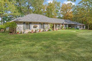 717 Hidden Lake Drive, Powderly, TX 75473