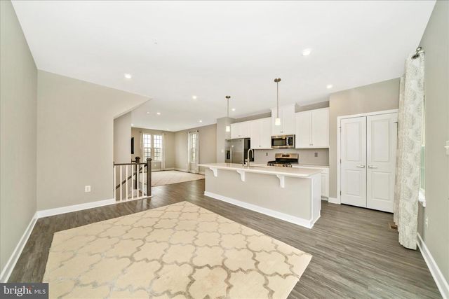 9537 TALL OAKS RD, Montgomery Village, MD 20886