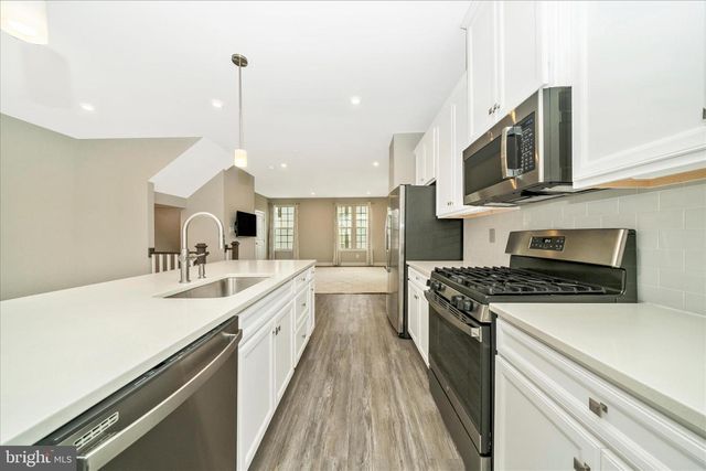 9537 TALL OAKS RD, Montgomery Village, MD 20886