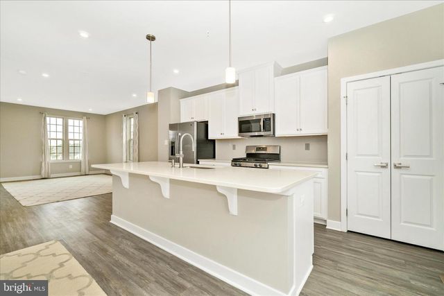 9537 TALL OAKS RD, Montgomery Village, MD 20886