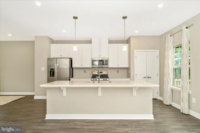 9537 TALL OAKS RD, Montgomery Village, MD 20886