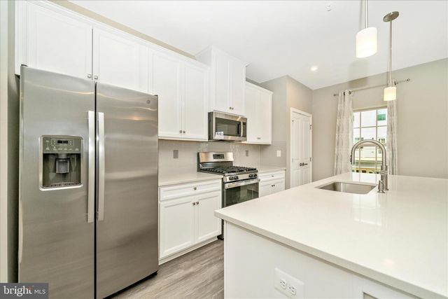 9537 TALL OAKS RD, Montgomery Village, MD 20886