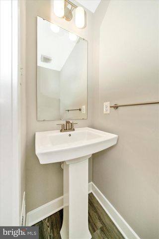 9537 TALL OAKS RD, Montgomery Village, MD 20886