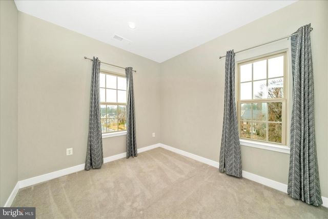 9537 TALL OAKS RD, Montgomery Village, MD 20886