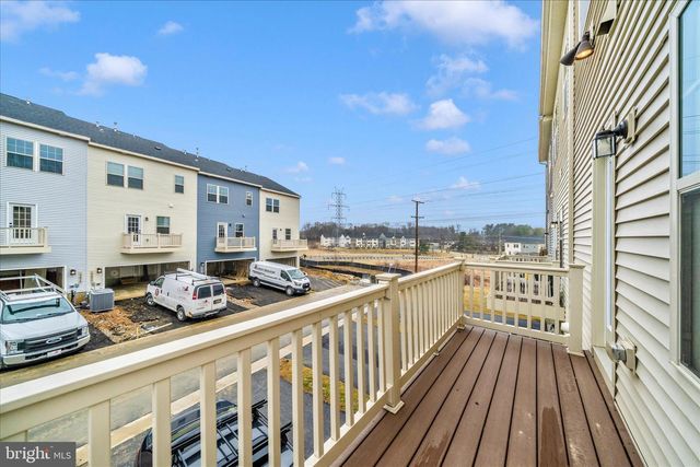 9537 TALL OAKS RD, Montgomery Village, MD 20886