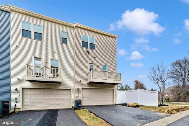 9537 TALL OAKS RD, Montgomery Village, MD 20886