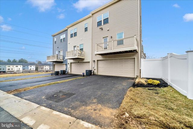 9537 TALL OAKS RD, Montgomery Village, MD 20886