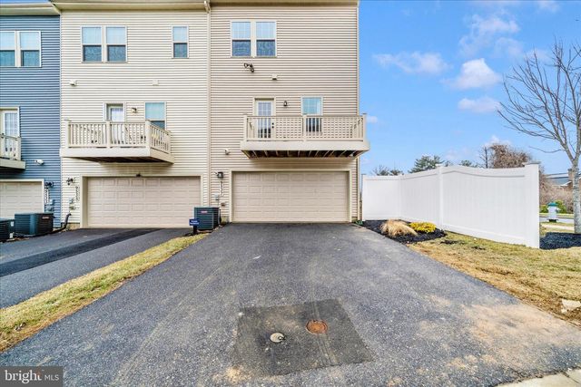 9537 TALL OAKS RD, Montgomery Village, MD 20886