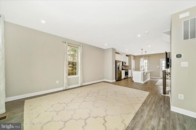 9537 TALL OAKS RD, Montgomery Village, MD 20886