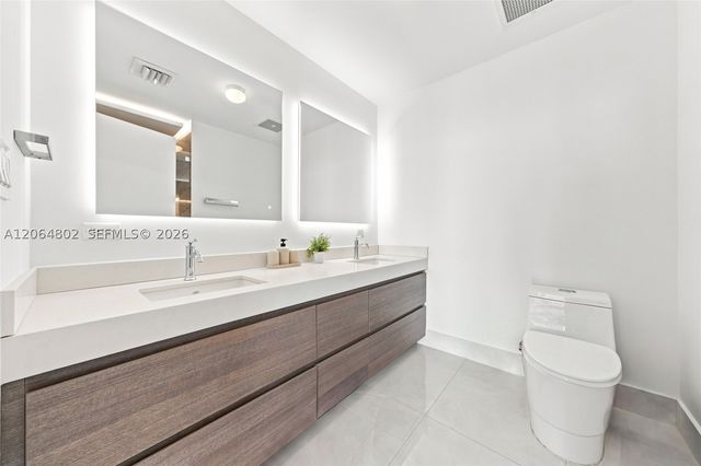3470 E Coast Ave H0901, Miami, FL 33137