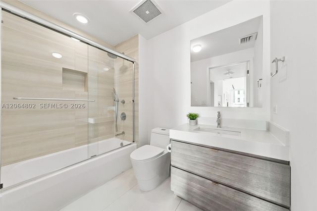 3470 E Coast Ave H0901, Miami, FL 33137