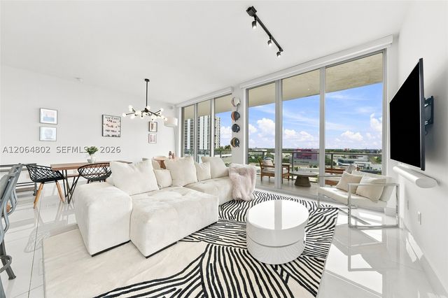 3470 E Coast Ave H0901, Miami, FL 33137