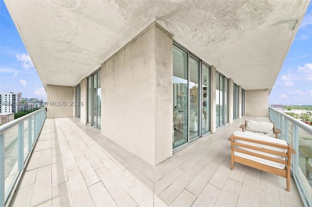 3470 E Coast Ave H0901, Miami, FL 33137