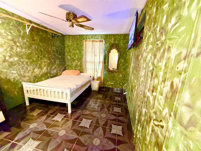 315 Gober Street, Houston, TX 77017