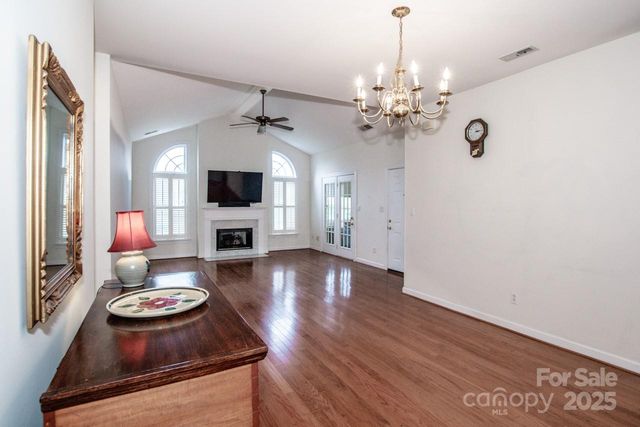 8320 Highland Glen Drive, Charlotte, NC 28269