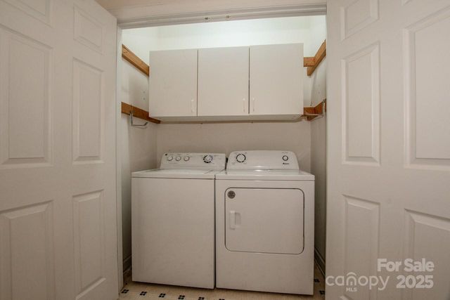 8320 Highland Glen Drive, Charlotte, NC 28269