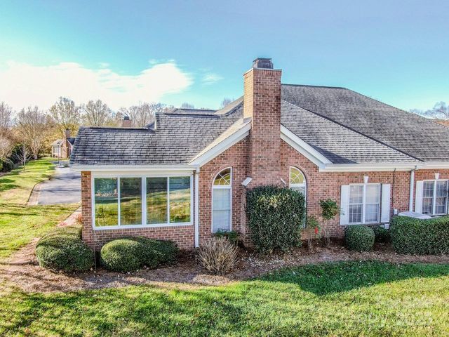 8320 Highland Glen Drive, Charlotte, NC 28269