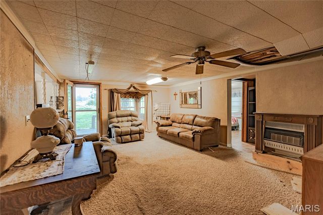 9815 County Road 2780, Unincorporated, MO 65548