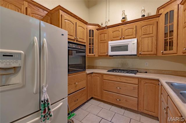 9815 County Road 2780, Unincorporated, MO 65548