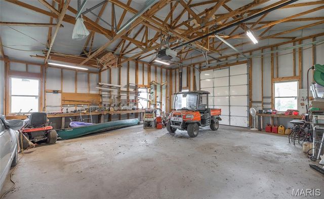 9815 County Road 2780, Unincorporated, MO 65548