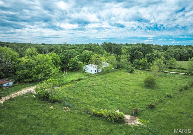 9815 County Road 2780, Unincorporated, MO 65548