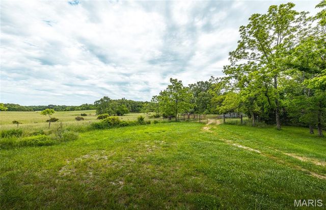 9815 County Road 2780, Unincorporated, MO 65548