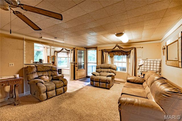 9815 County Road 2780, Unincorporated, MO 65548