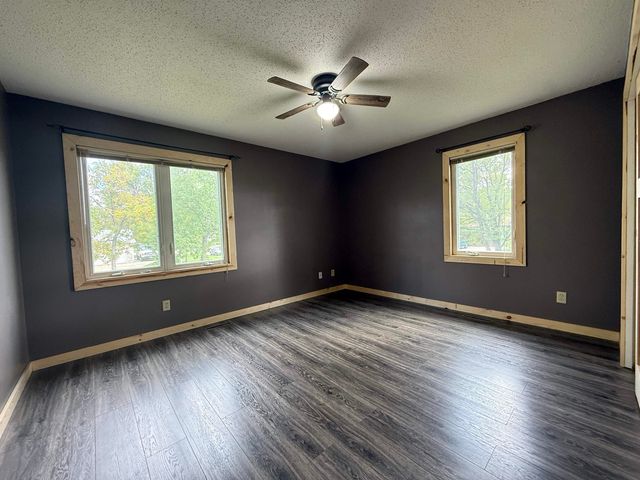 1201 NW 25th Place, Minot, ND 58703