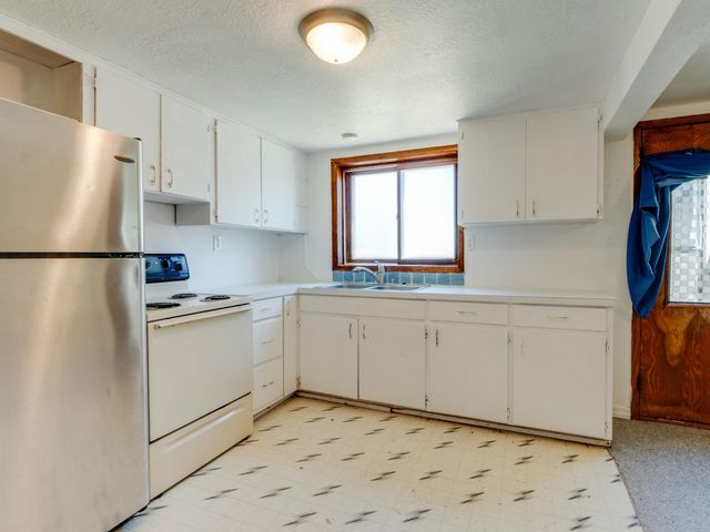 104 3rd St, Cheney, WA 99004