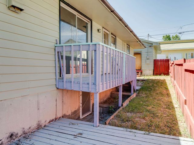 104 3rd St, Cheney, WA 99004