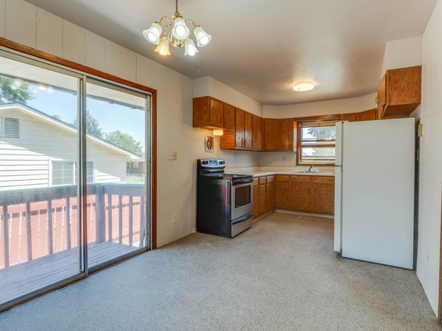 104 3rd St, Cheney, WA 99004