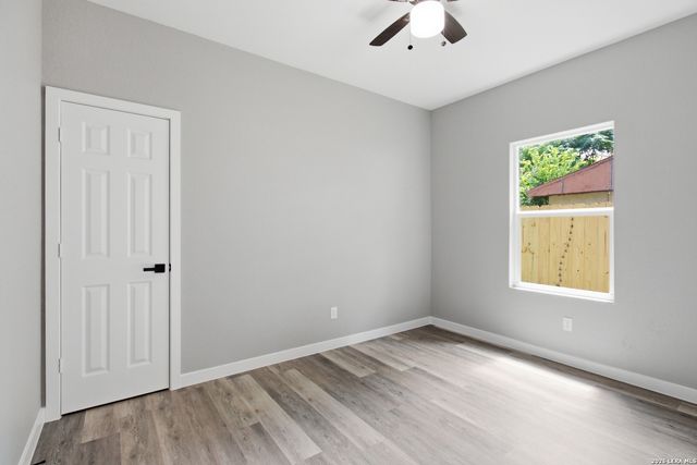 1544 Brighton, San Antonio, TX 78211