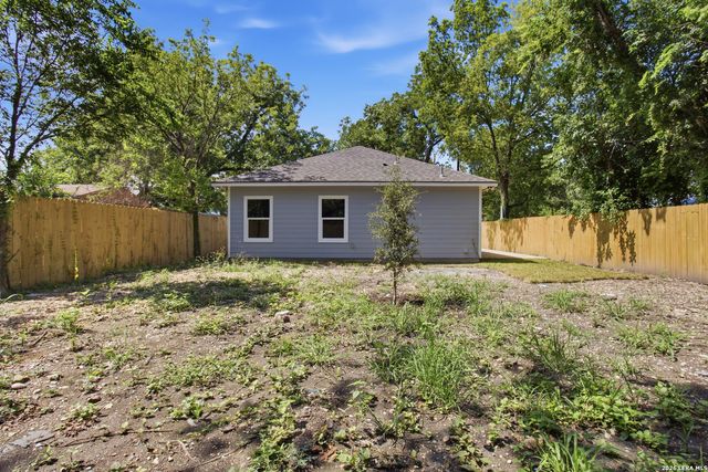 1544 Brighton, San Antonio, TX 78211