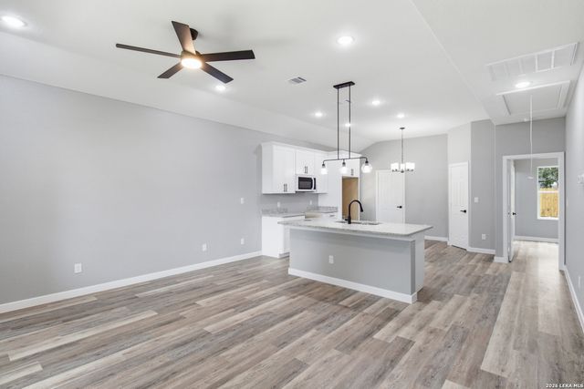 1544 Brighton, San Antonio, TX 78211