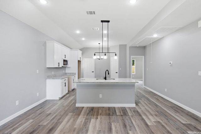1544 Brighton, San Antonio, TX 78211