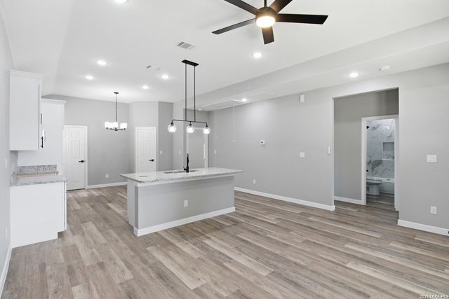 1544 Brighton, San Antonio, TX 78211