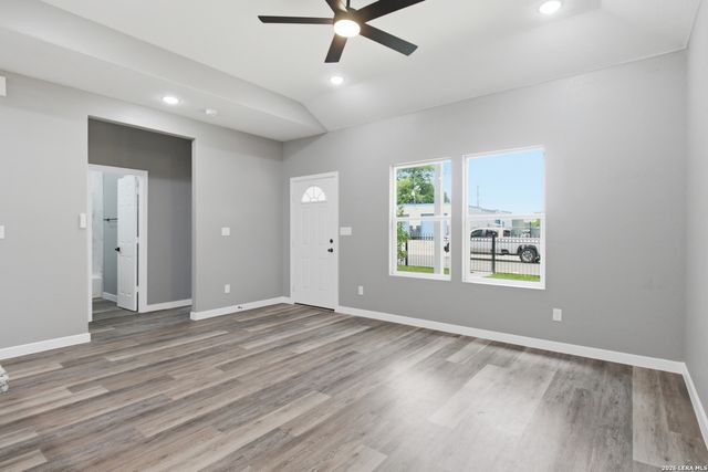 1544 Brighton, San Antonio, TX 78211