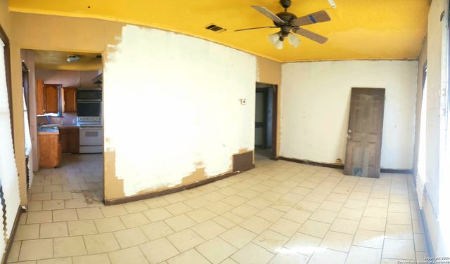 416 PEACOCK AVE, San Antonio, TX 78201