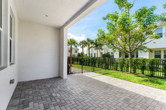 16474 Helix Court, The Acreage, FL 33470